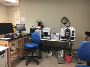Varian LC-MS equipped with Varian 500 MS, Varian  212 LC pumps, Varian Prostar 335 Photodiode Array Detector and Varian Prostar 430 Autosampler. 